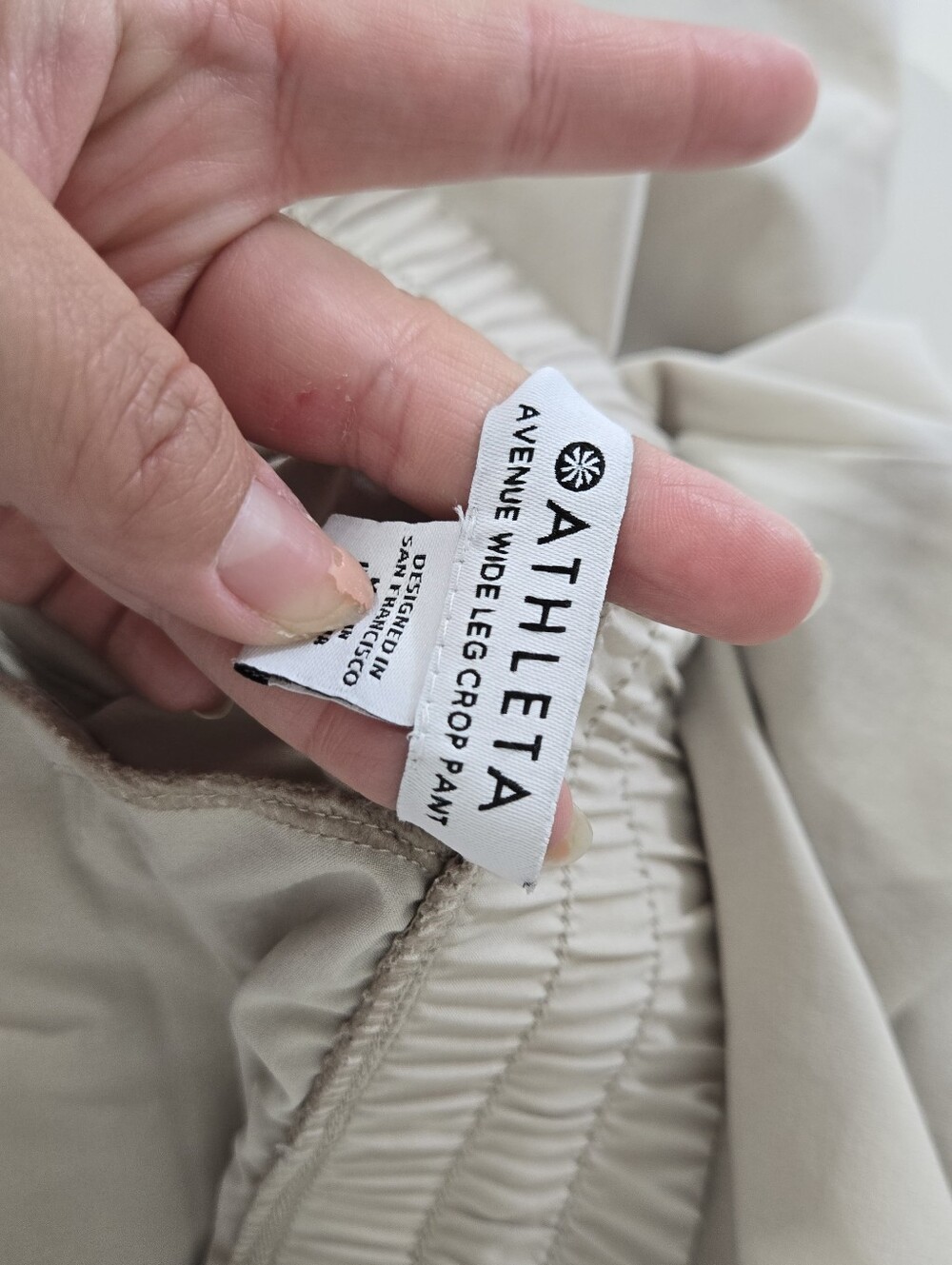 Athleta Avenue Wide Leg Crop Pants Beige Tan Pull On Athleisure Travel Womens 8 - Picture 11 of 16